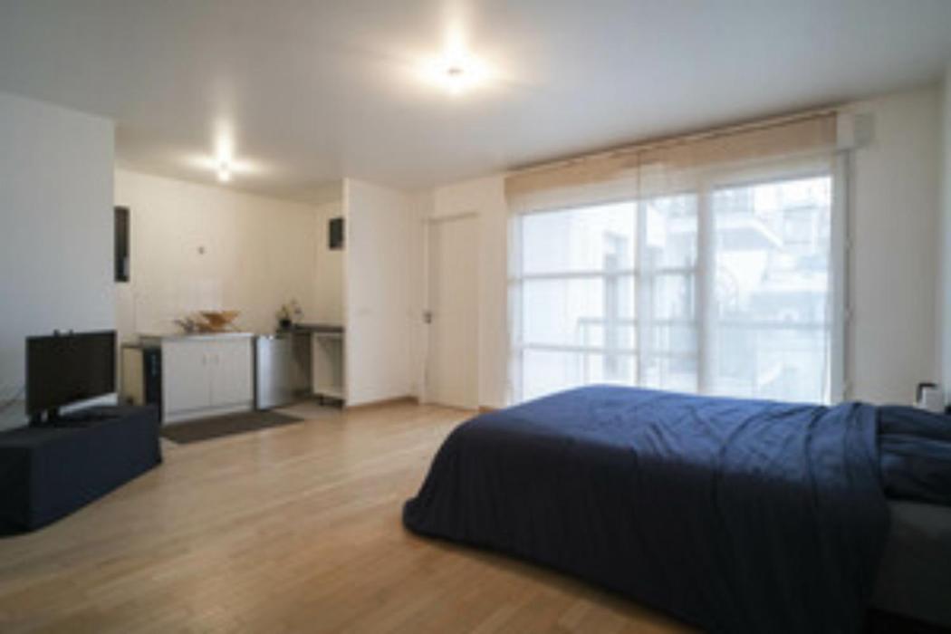 Lovely 1-Bedroom Unit With Free Parking On Premise アニエール エクステリア 写真