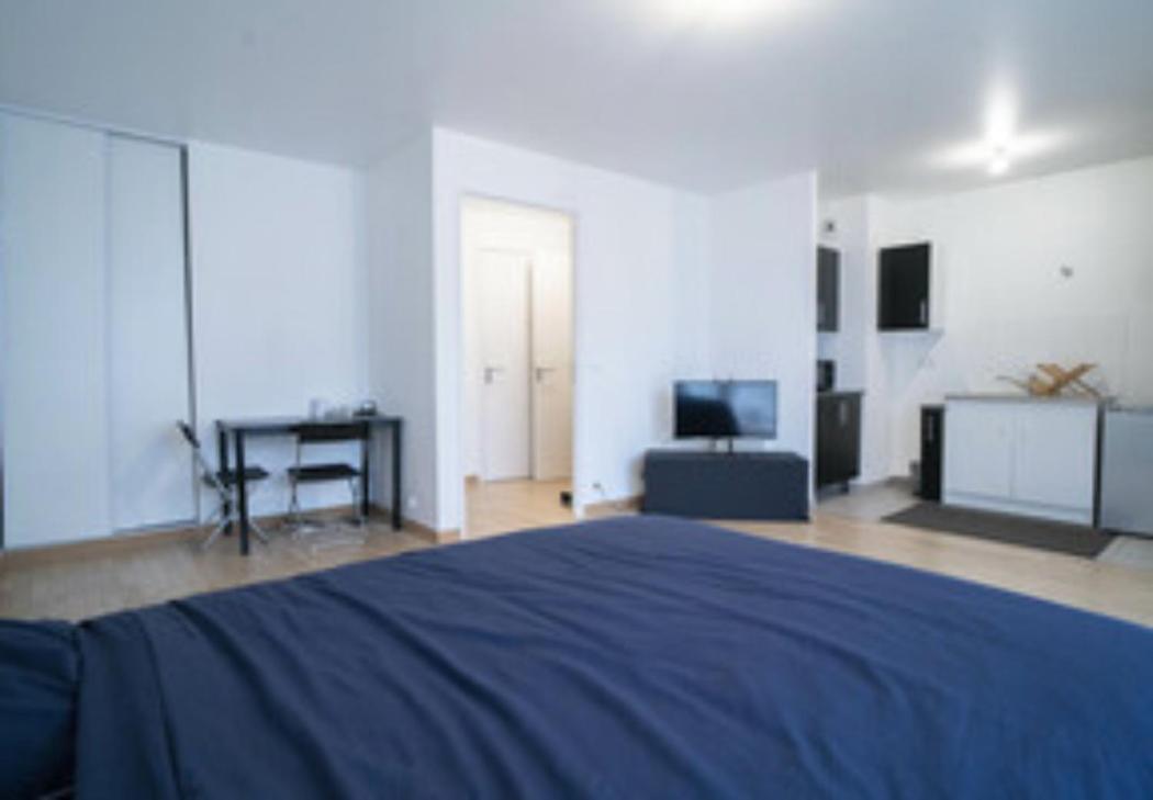Lovely 1-Bedroom Unit With Free Parking On Premise アニエール エクステリア 写真